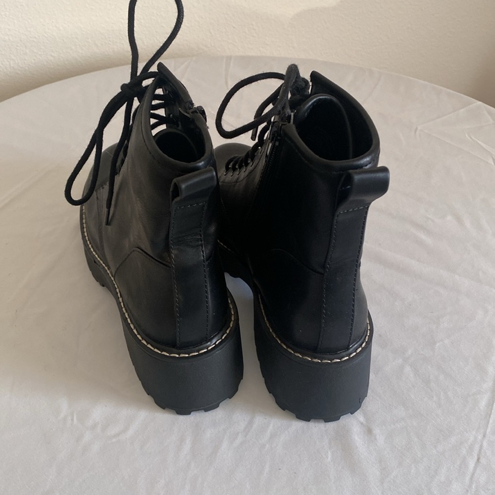 Steve Madden boots - Picture 2 of 4